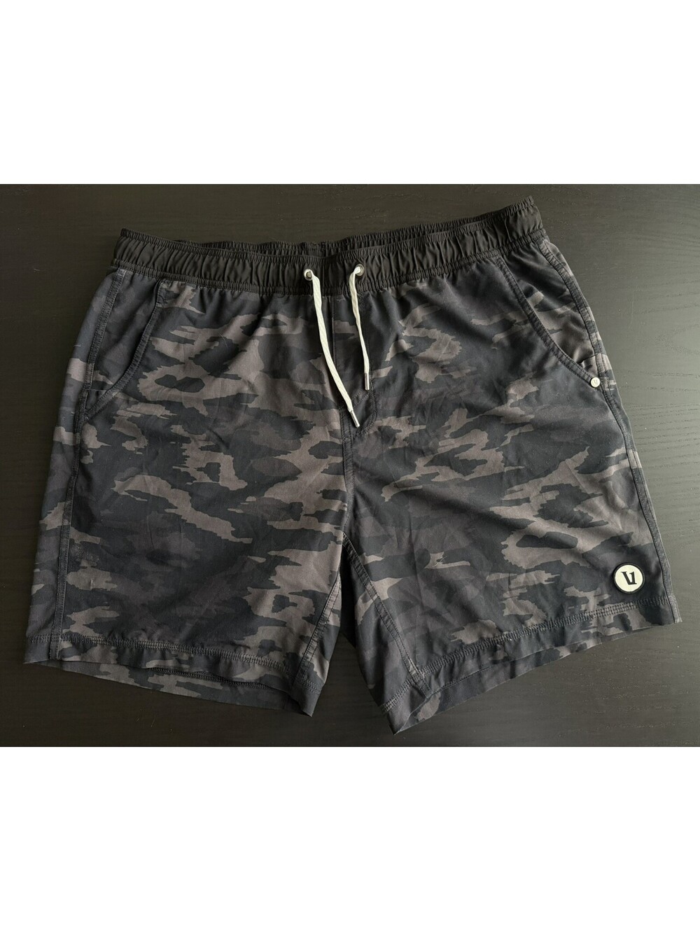 Vuori Kore Shorts Men XL Dark Camo 7" Lined Athletic Running Training V302